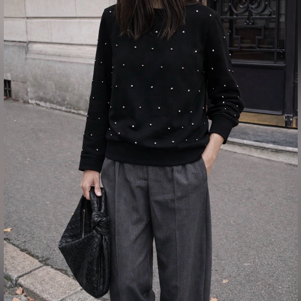 H&M NEW Black Studded Cotton Sweatshirt – Structured Shoulders – Size L